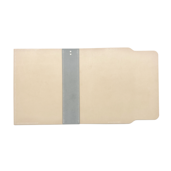 手縫いレザーブックカバー